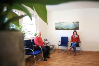 Wartezimmer Praxis Marcus Ambrusch